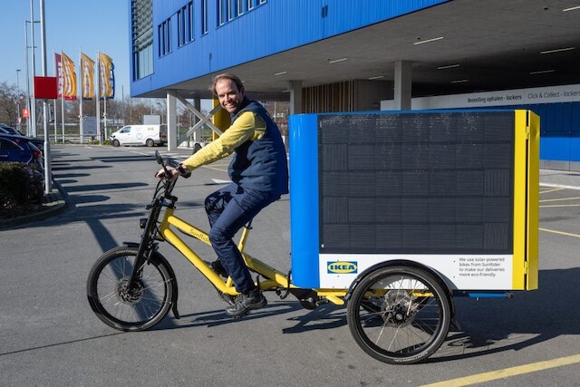 Ikea Paketzustellung mit Radkutsche Musketier Lastenrad